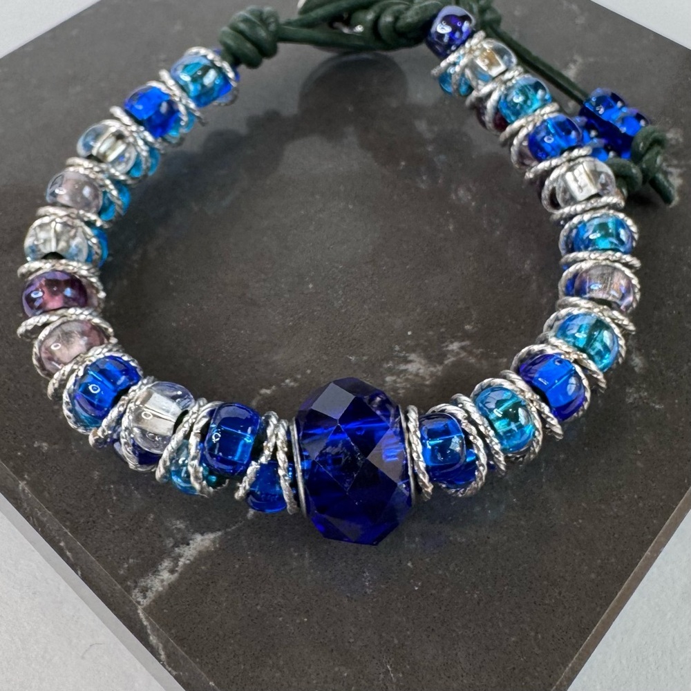 HAND CRAFTED Leather Wrap Beaded Bracelet Blue 6.25” Blue Glass Crystal NWT - Picture 3 of 14